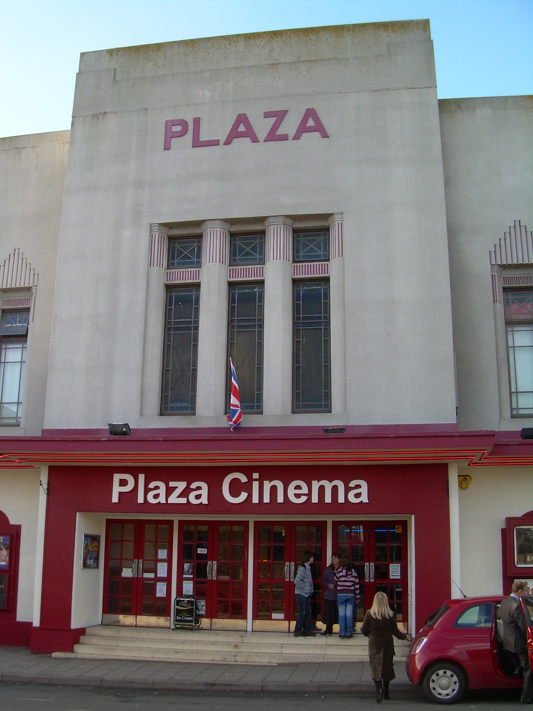 Plaza Cinema 69